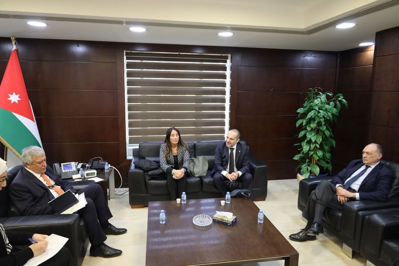 القطامين يستقبل السفير الايطالي لبحث التعاون في قطاع النقل