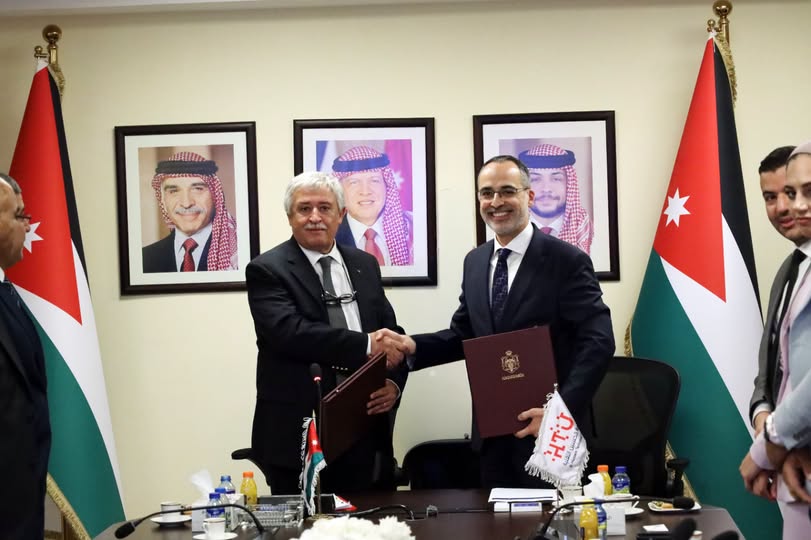 وزارة النقل وجامعة الحسين التقنية توقعان مذكرة تفاهم لتطوير المستودع الوطني لبيانات النقل
