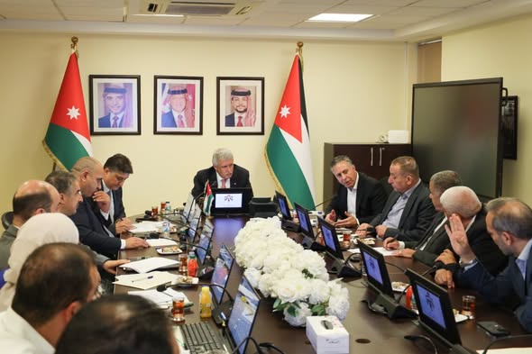 وزراء النقل والصناعة والزراعة يبحثون  تعزيز أسطول البرادات الأردنية دعما للصادرات الوطنية
